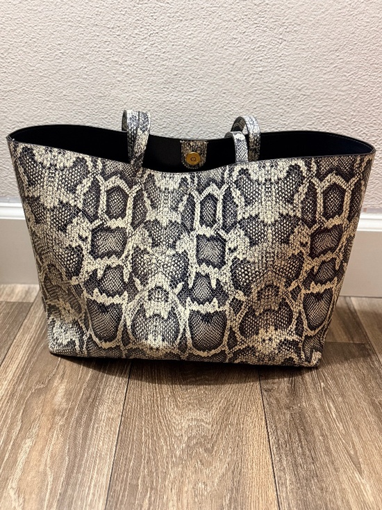 Kurt Geiger Handbags - Kurt Geiger snake print tote
